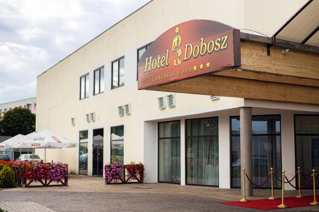 Hotel Dobosz Police Extérieur photo